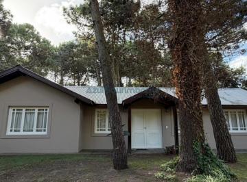 Casa · 150m² · 4 Ambientes · 1 Cochera · 1063 - Iliada Al 3564