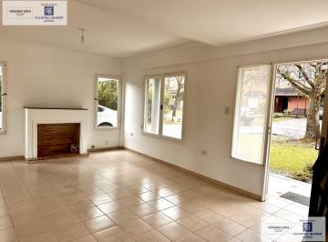 Casa · 240m² · 5 Ambientes · 2 Cocheras · Casa 4 Dorm. Country Marcos Paz