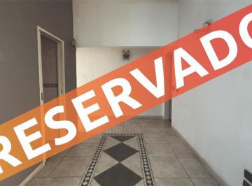 PH · 215m² · 3 Ambientes · 1 Cochera · PH en Valentin Alsina