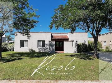 Casa · 165m² · 5 Ambientes · 2 Cocheras · Oportunida! Casa en Venta, Lote Interno, 3 Dorm.. Barrio Cerrado Escobar