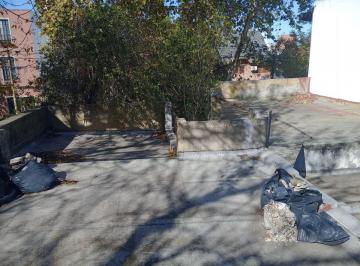 Casa de 3 ambientes, Villa Devoto · Venta de Casa a Reciclar con Local Comercial en Villa Devoto