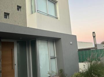 Casa , Córdoba · Alquiler por Inmobiliaria Duplex Village Patagonia