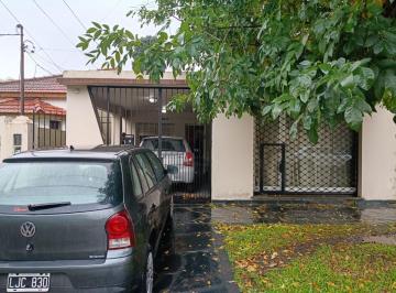 Casa de 3 ambientes, Almirante Brown · Casa Super Funcional en Venta