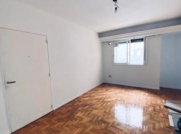 Departamento de 3 ambientes, Caballito · 3 Amb con Vista Lateral, Muy Luminoso, con Lavadero - Av Rivadavia