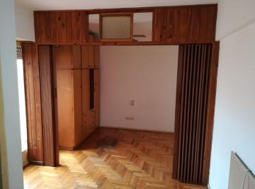 Departamento de 1 ambiente, Monte Castro · Alquiler de Monoambiente con Patio en Monte Castro