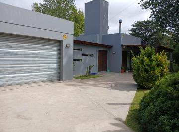 Casa de 4 ambientes, Miramar · Se Vende Casa Cuatro Ambientes Mas Quincho Completo Lote 1000 m