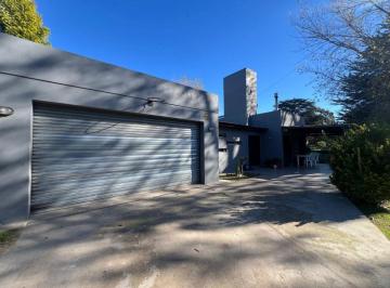Casa de 4 ambientes, Miramar · Se Vende Casa Cuatro Ambientes Mas Quincho Completo Lote 1000 m