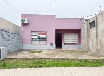 Casa · 210m² · 1 Ambiente · Casa con Local y Galpon en Barrio Maggiori - Tandi