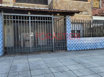 Casa · 130m² · 8 Ambientes · 1 Cochera · Lote en Venta en Villa Lynch (Dos Casas) Ideal Vivienda o Inversores