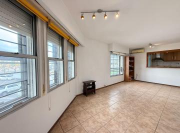 Departamento · 80m² · 5 Ambientes · Se Vende Apartamento 4 Dorm. La Blanqueada