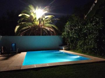 Casa en Alquiler de 6 ambientes Bella Vista · Casa Zona Residencial a m Estación de Bella Vista, y Corredor Aeróbico