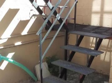 Casa · 45m² · 2 Ambientes · Casa en Venta - 1 Dormitorio 1 Baño - 53 m - Tres de Febrero