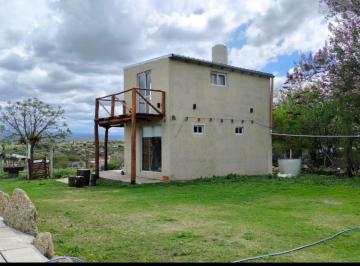 Quinta vacacional · 70m² · 2 Ambientes · 1 Cochera · Alquilo Cabaña en Siquiman Contrato Anual