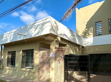 Casa · 48m² · 2 Ambientes · 1 Cochera · Casa en Alquiler en Moreno