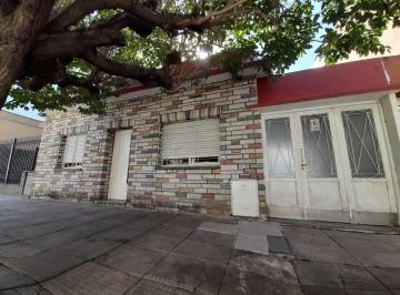 QPX-QPX-91_2 · Casa de 3 Ambientes a 1 Cuadra de Av Rivadavia
