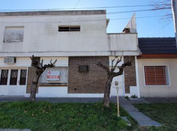 QPX-QPX-94_2 · Casa en PH de 3 Ambientes con Cochera Pasante.