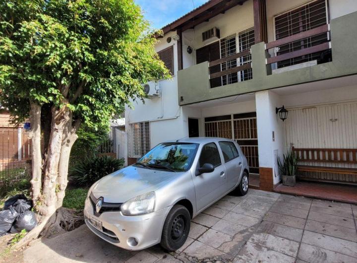Casa · 77m² · 4 Ambientes · 1 Cochera
