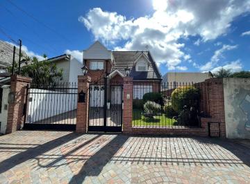 QPX-QPX-143_2 · Chalet en Venta en Haedo Chico