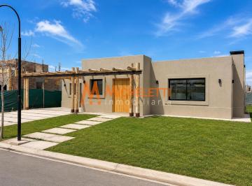 Casa · 170m² · 9 Ambientes · 2 Cocheras · Moderna Casa a Estrenar en Barrio Gran Boedo