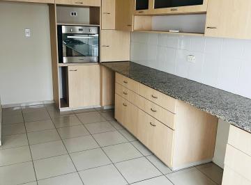 Casa de 3 ambientes, Neuquén · Excelente Casa con Jardin Centro Neuquen