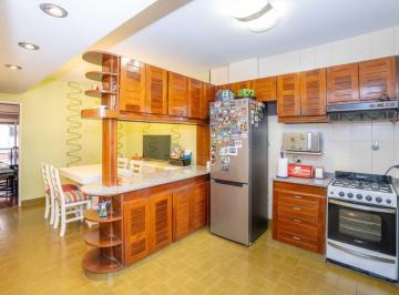 Departamento · 126m² · 3 Ambientes · 1 Cochera · Hermoso Piso en Caballito