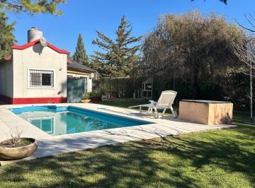 Casa · 61m² · 3 Ambientes · 2 Cocheras · Venta Casa 3 Ambientes Parque Sakura Exaltacion de La Cruz Pileta y Parque