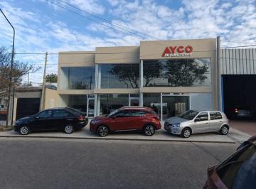 Local comercial · 158m² · 3 Ambientes · 4 Cocheras · Local Comercial