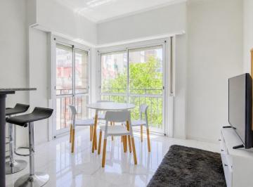Departamento · 32m² · 2 Ambientes · Departamento 2 Ambientes Al Frente con Balcon Frances en Plaza Colon Vende y Permuta