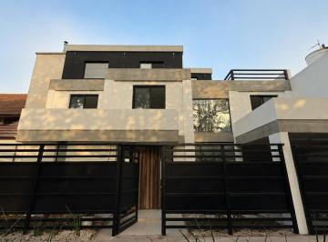 Casa · 328m² · 6 Ambientes · 1 Cochera · Venta Casa 6 Ambientes Acassuso a Estrenar
