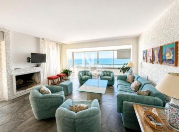Foto1 · En Venta Apartamento de 3 Dorm. en Punta del Este con Vista Al Mar