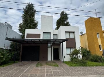 Casa de 6 ambientes, La Calera · La Estanzuela - Casa de 3 Dorm. en Venta