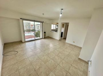Departamento de 1 ambiente, Morón · Amplio Depto 2 Amb Centro Moron