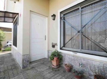 PH · 48m² · 3 Ambientes · 1 Cochera · Venta Casa PH 3 Ambientes Jardin Cochera Ituzaingo