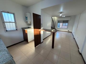 PH · 60m² · 3 Ambientes · Alquiler PH de 3 Ambientes en Villa Dominico