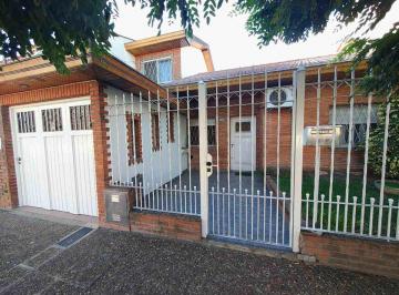 Casa · 100m² · 5 Ambientes · Casa Venta Ramos Mejía 4 Ambientes
