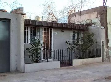 Casa · 40m² · 3 Ambientes · 2 Cocheras · Venta Casa en La Sexta Seccion 1 Dorm.