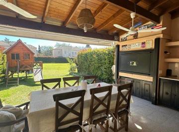 Departamento · 109m² · 3 Ambientes · 1 Cochera · Venta Casa Duplex 3 Amb Barrio La Quadra Pilar