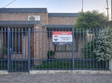 Casa · 180m² · 4 Ambientes · 2 Cocheras · Venta Casa 4 Amb Moreno con Casa a Refaccionar