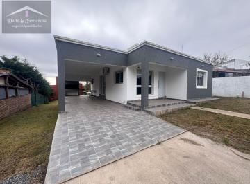 Casa · 800m² · 3 Ambientes · 1 Cochera · Casa en Venta Amoblada en Villa Parque Siquiman