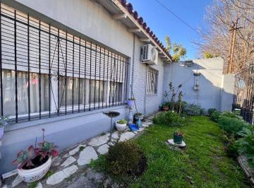 Casa · 124m² · 5 Ambientes · 2 Cocheras · Casa 5 Ambientes en Venta en Luis Guillon
