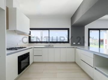 Casa · 190m² · 5 Ambientes · 1 Cochera · Venta Casa 5 Ambientes en Barrio Cerrado Santa Inés Canning con Dos Cocheras, Jardín, Pileta y Parri