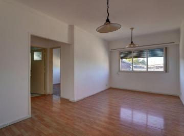 Departamento · 48m² · 3 Ambientes · Venta Departamento 3 Amb. Muy Luminoso Pompeya
