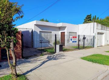 Casa · 105m² · 5 Ambientes · 3 Cocheras · Venta Casa Ituzaingo 5 Ambientes
