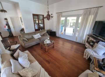 Casa · 143m² · 4 Ambientes · 2 Cocheras · Venta Casa 4 Ambientes Piscina Arroyo Dulce Lujan