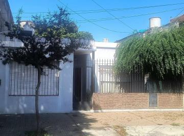 Casa · 72m² · 4 Ambientes · Venta Casa 4 Ambientes Villa Ballester a Reciclar