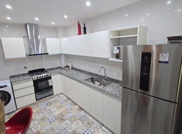 Departamento · 90m² · 3 Ambientes · Venta Depto 3 Amb Reciclado a Nuevo C/patio Flores