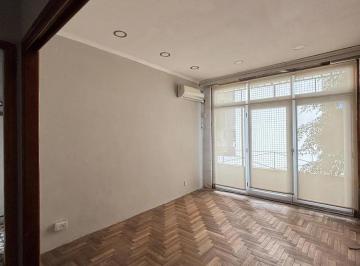 Departamento · 68m² · Departamento en Venta - 3 Dorm. 1 Baño - 69 m - Caballito