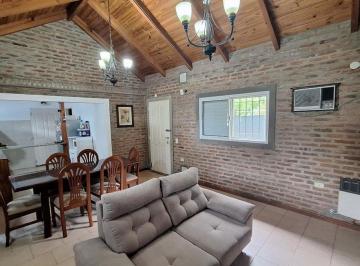 Casa · 120m² · 3 Ambientes · 1 Cochera · Venta Casa 2 Dormis Cochera Patio Apta Crédito