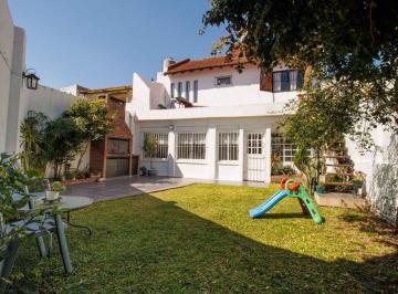 Casa · 110m² · 5 Ambientes · 2 Cocheras · Casa Venta en Carapachay 5 Amb. Permuta