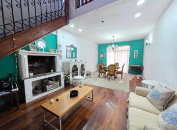 Casa · 210m² · 4 Ambientes · Venta Casa 4 Amb - Paso del Rey - Bajo de Precio!